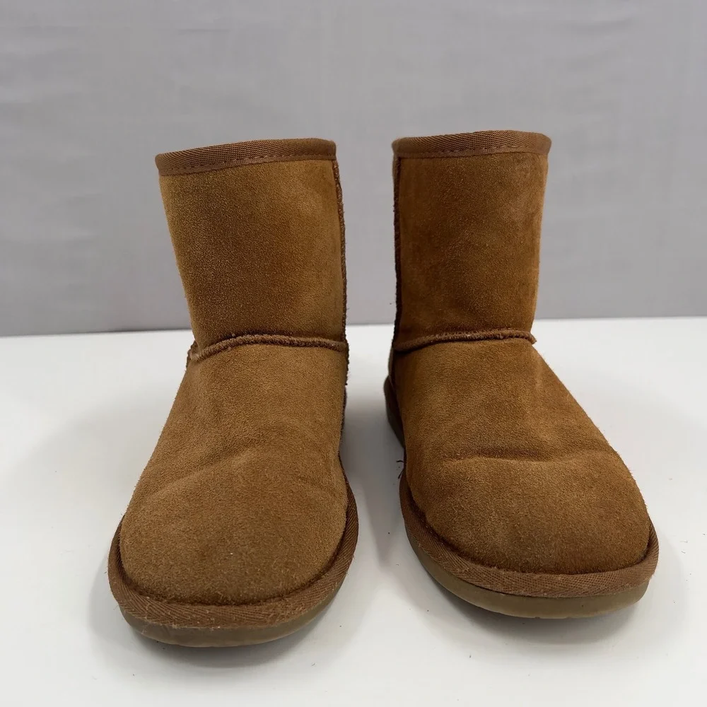 Minnetonka‎ Brown Suede Sheepskin Lined Short Ankle Boots Women's Size 8